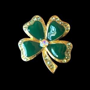 Avon Gold Tone Lucky Shamrock Lapel or Hat Pin